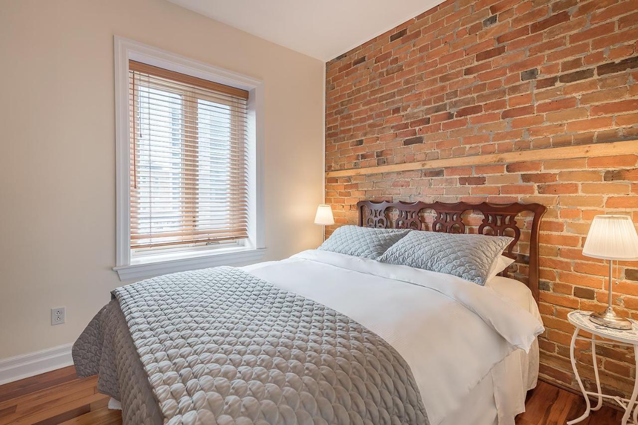 Apartment Et Studio Montreal Luaran gambar